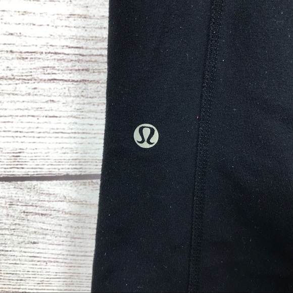 Lululemon reversible wide leg black leggings - Picture 6 of 6